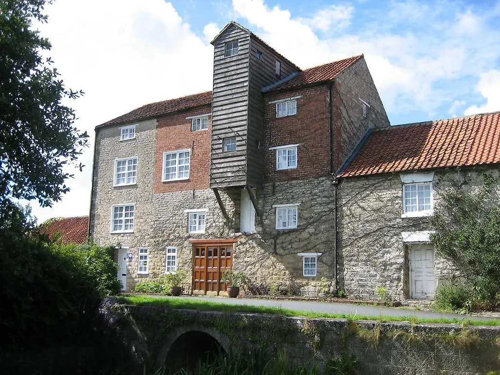 Vivers Mill Bed & Breakfast Pickering